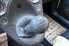 FIAT Panda  II 5P 1.2i 70 * ENTRETIEN + CT + DISTRI + PNEUS OK * GARANTIE 6 MOIS 