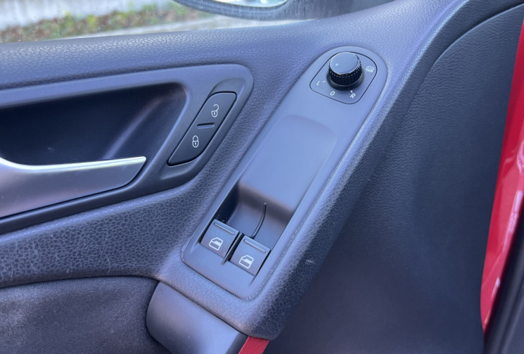 Volkswagen Golf VI 1.4 80 Trendline 3 Portes / Ethanol E85 / Distribution OK / Bluetooth 