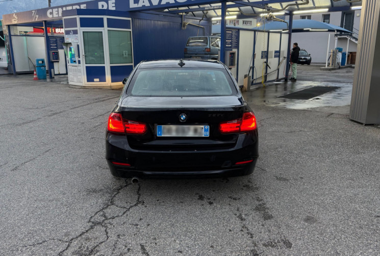 BMW Série 3 Luxury 320d xDrive 2.0 d 184 cv Boîte auto