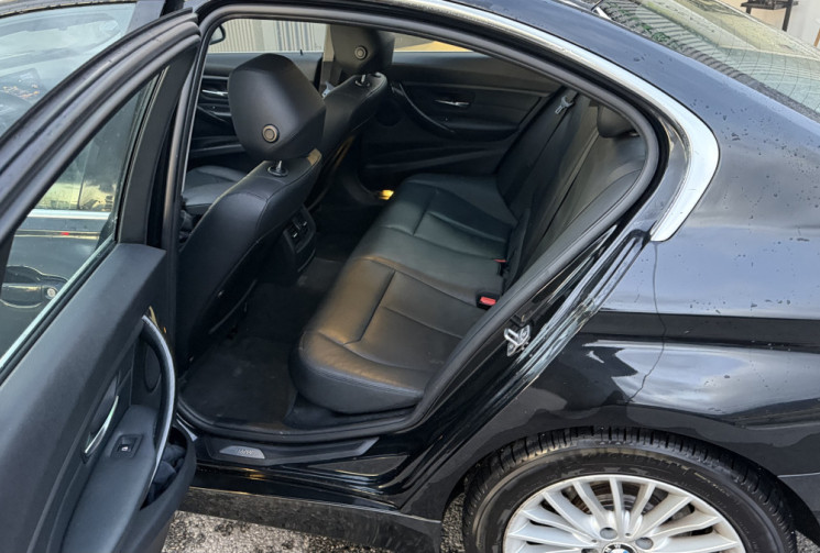 BMW Série 3 Luxury 320d xDrive 2.0 d 184 cv Boîte auto