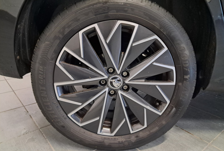 Skoda Kamiq 1.0 TSI EVO 110 YOUNG EDITION Suréquipé - TBE - SUIVI GGE - GARANTIE 12 MOIS