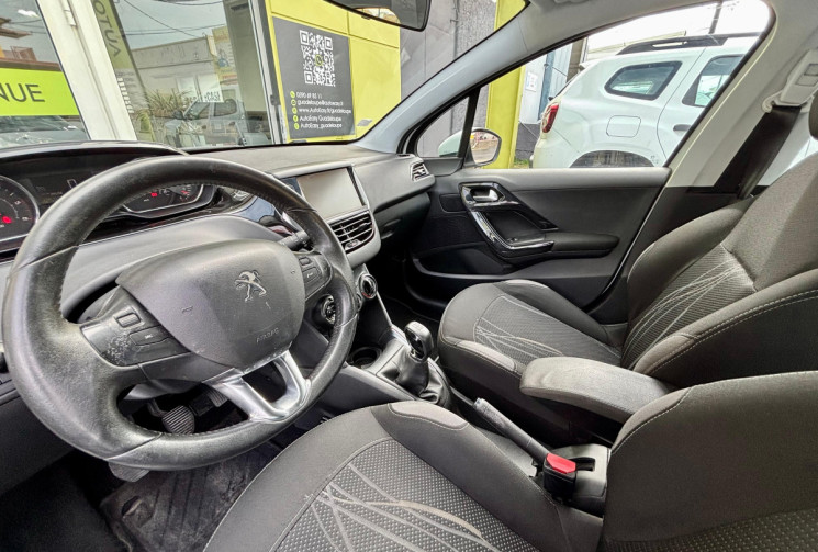 Peugeot 208 I 5 Portes 1.4 HDi FAP 68 cv // Excellent état