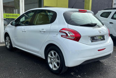 Peugeot 208 I 5 Portes 1.4 HDi FAP 68 cv // Excellent état