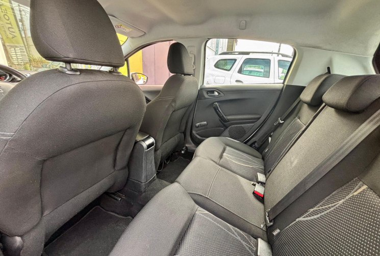 Peugeot 208 I 5 Portes 1.4 HDi FAP 68 cv // Excellent état