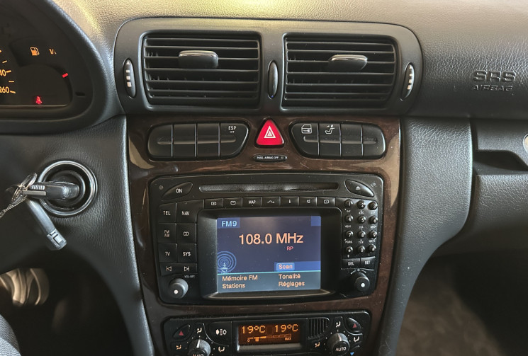 Mercedes Classe C II (W203) 240 V6 Elegance BA