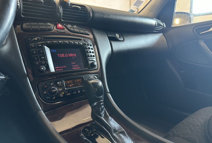 Mercedes Classe C II (W203) 240 V6 Elegance BA