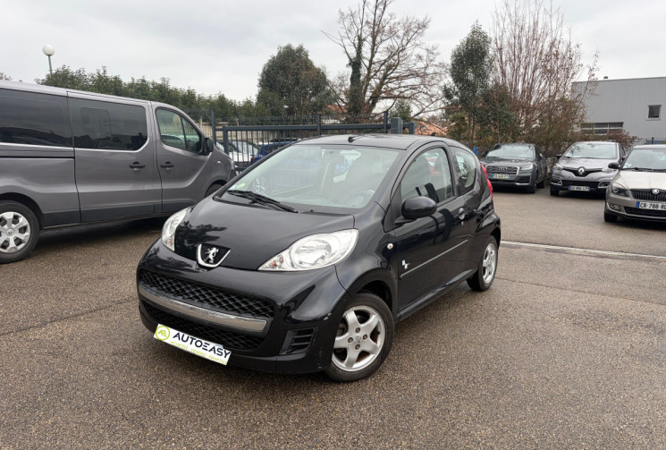 Peugeot 107 1.0 / 68 CH / BLACK EDITION / CLIM 