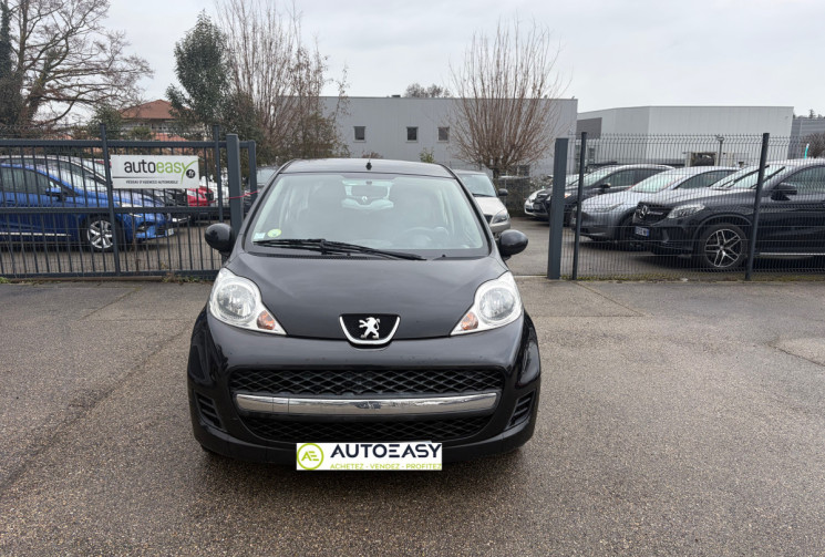 Peugeot 107 1.0 / 68 CH / BLACK EDITION / CLIM 
