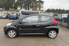 Peugeot 107 1.0 / 68 CH / BLACK EDITION / CLIM 