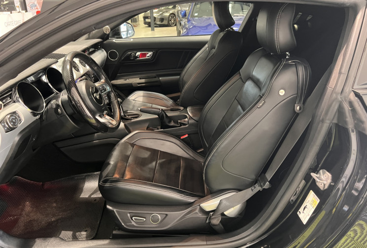 Ford MUSTANG FASTBACK 5.0 V8 PACK PERFORMANCE 421 CH COYOTE / PAS DE MALUS 