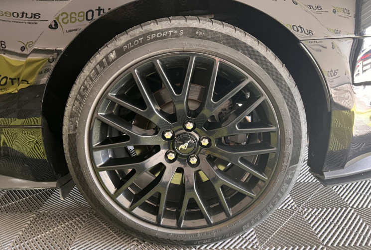 Ford MUSTANG FASTBACK 5.0 V8 PACK PERFORMANCE 421 CH / PAS DE MALUS 