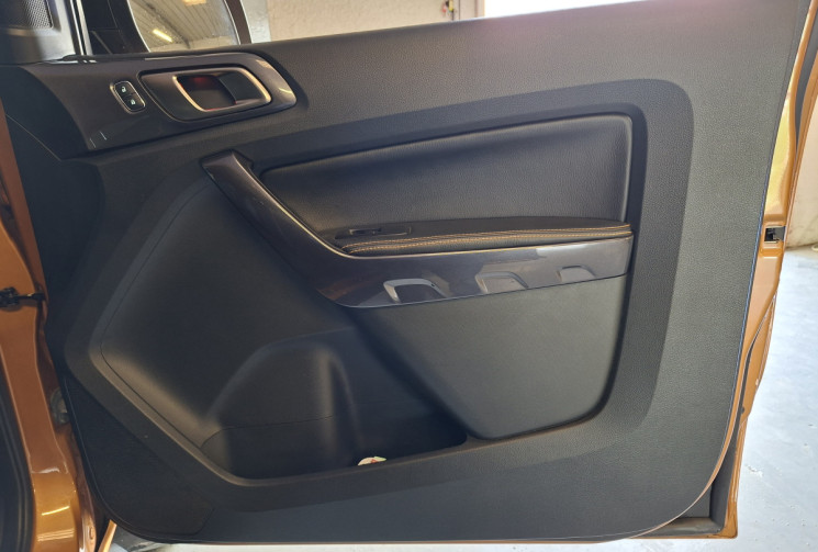 Ford Ranger WILDTRACK TDCI 213 SUPER CAB TVA RECUPERABLE ATTELAGE GARANTIE 12 MOIS