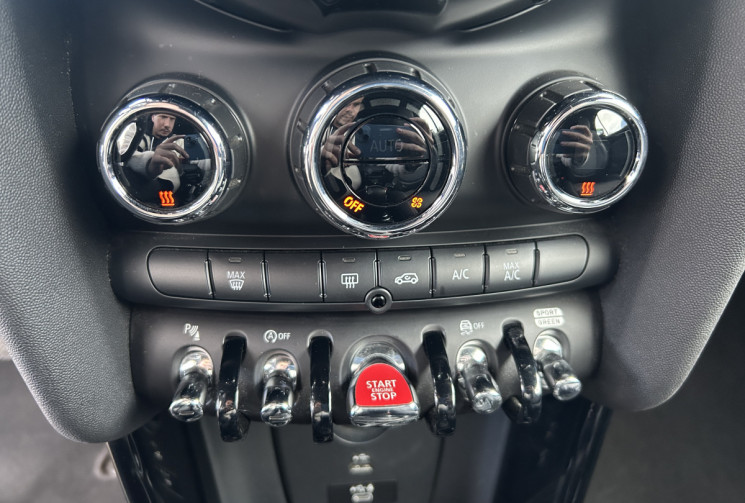 Mini Mini COOPER III (2) F57 CABRIOLET 1.5 136 Ch BVA7 EDITION CAMDEN