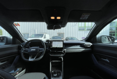 Dacia Duster 1.6 HYBRID JOURNEY BVA 140CH*GARANTIE CONSTRUCTEUR*PACK HIVER*PREMIERE MAIN