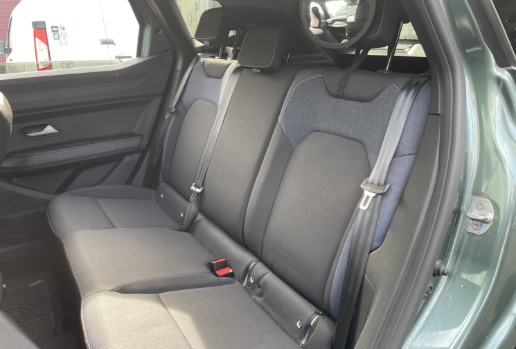 Dacia Duster 1.6 HYBRID JOURNEY BVA 140CH*GARANTIE CONSTRUCTEUR*PACK HIVER*PREMIERE MAIN