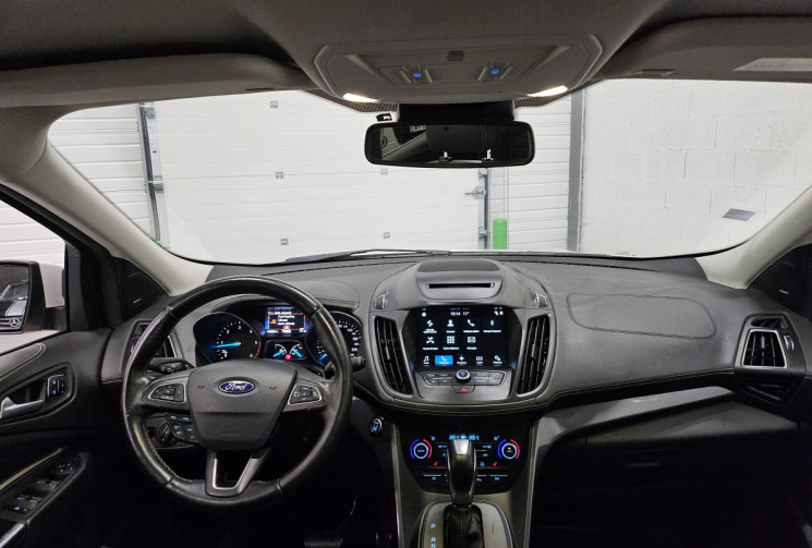 Ford Kuga vignale 2.0 tdci 180 cv 4X4 bva / toit pano