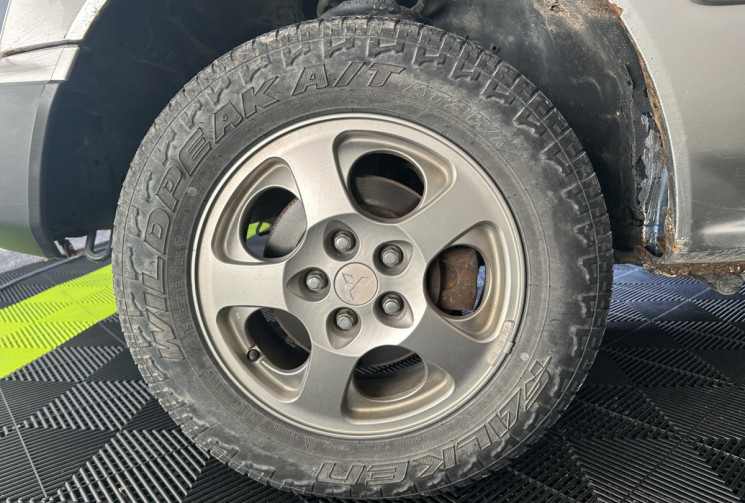 Mitsubishi Pajero Pinin Court 1.8 GDI