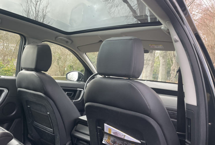 Land-Rover DISCOVERY SPORT  2.0 TD4 SPORT 150 / BOITE AUTO / 7 PLACES / ENTRETIEN LAND ROVER