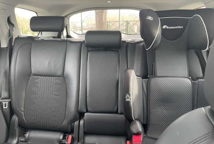 Land-Rover DISCOVERY SPORT  2.0 TD4 SPORT 150 / BOITE AUTO / 7 PLACES / ENTRETIEN LAND ROVER