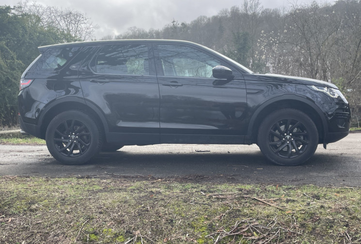 Land-Rover DISCOVERY SPORT  2.0 TD4 SPORT 150 / BOITE AUTO / 7 PLACES / ENTRETIEN LAND ROVER