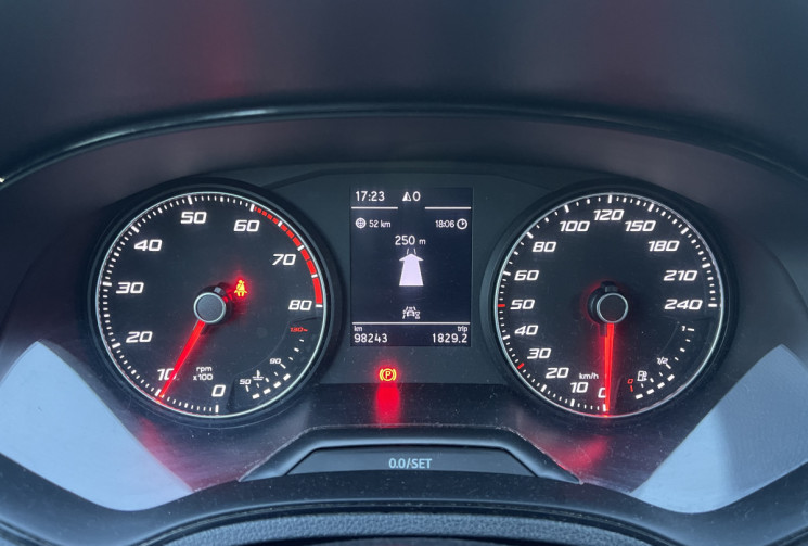 SEAT Ibiza V 1.0 TSI 95 Ch URBAN * CAMERA DE RECUL * CARPLAY * 1ER MAIN