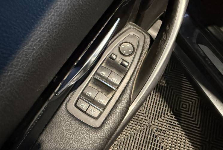 BMW Série 3 330e 252 F30 LCI Luxury + options / première main / entretien BMW complet