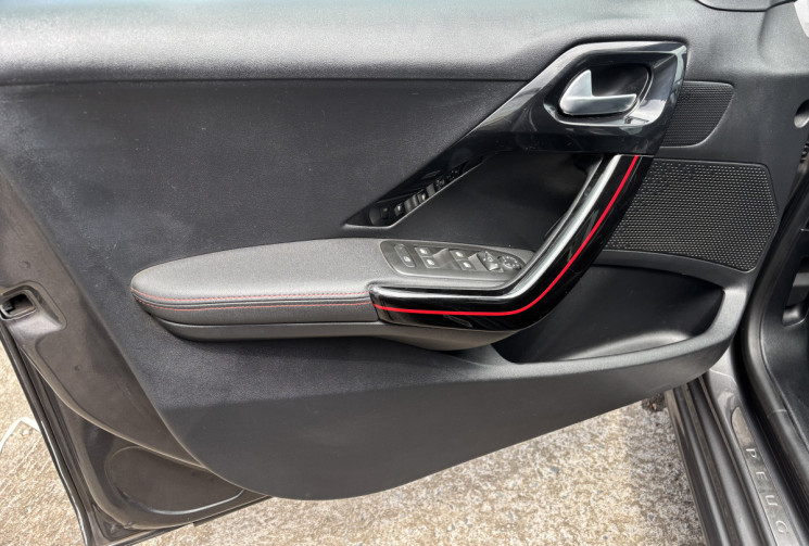 Peugeot 208 1.2 THP 110 GT LINE