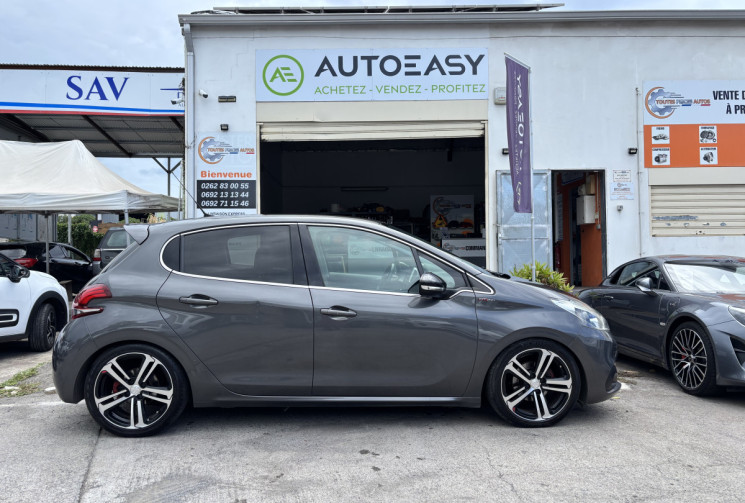 Peugeot 208 1.2 THP 110 GT LINE