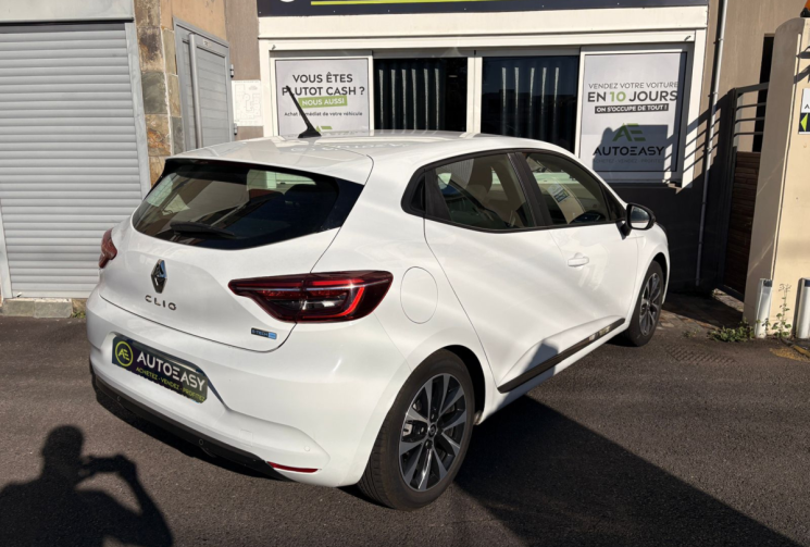 Renault CLIO V E-TECH 1.6 i 140 Hybrid 140cv