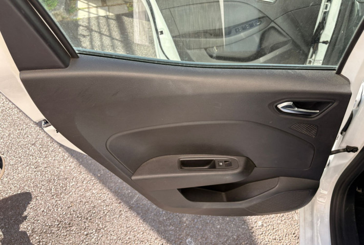 Renault CLIO V E-TECH 1.6 i 140 Hybrid 140cv