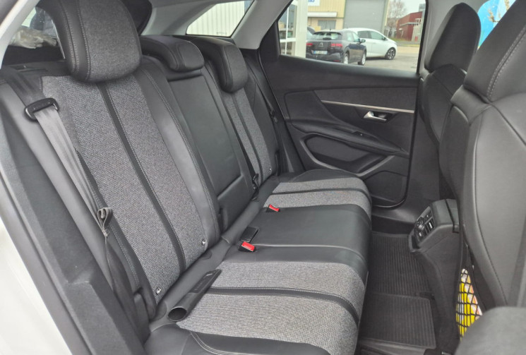 Peugeot 3008 PEUGEOT 3008 1.2 130ch BVM6 ALLURE * CARPLAY * CAMERA 360 * SIEGE MEMOIRE *  