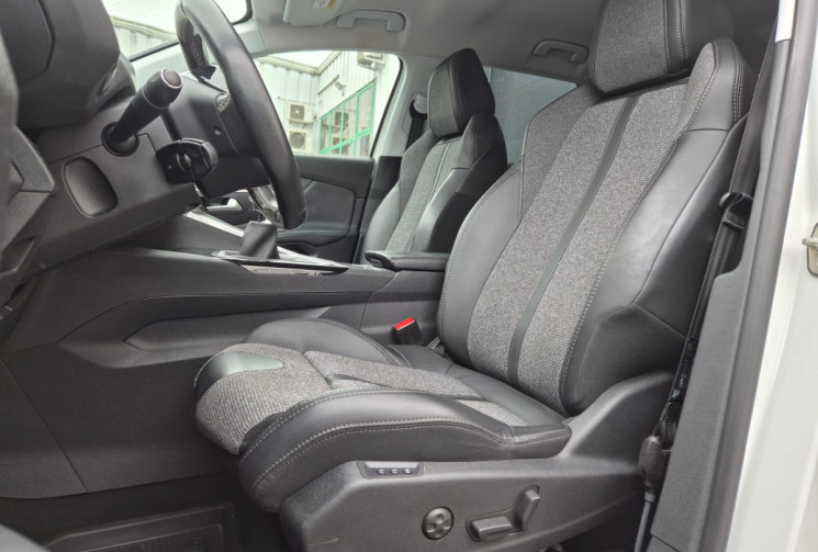 Peugeot 3008 PEUGEOT 3008 1.2 130ch BVM6 ALLURE * CARPLAY * CAMERA 360 * SIEGE MEMOIRE *  