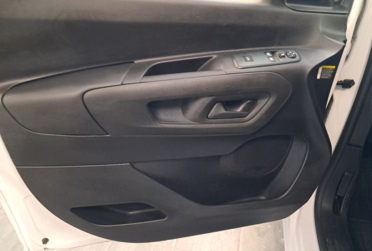 Toyota PROACE City Medium 100 D-4D BVM6 Business RC23 PACK LOOK  - TVA RECUP - entretien à jour 