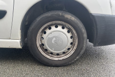 Peugeot Expert 2.0 HDi Fourgon court 120 CV PACK CD CLIM— HOMOLOGATION 11/29