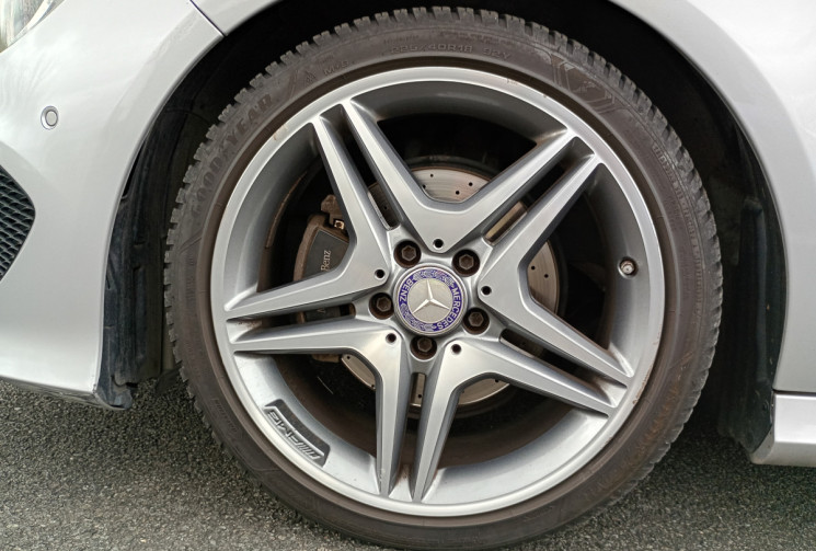 Mercedes CLA SHOOTING BRAKE 200 FASCINATION 156 cv 7G-DCT / Pack AMG / Toit Ouvrant