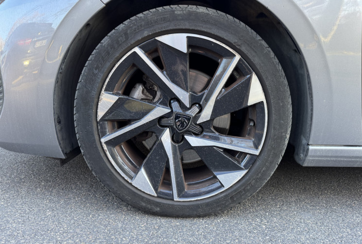 Peugeot 308 ALLURE Pack 1.5 HDI 130 EAT8 / Camera / Carplay / Lumière ambiance / FULL Entretien  