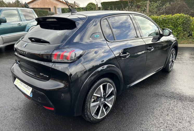 Peugeot 208 e-208 136ch GT-Line