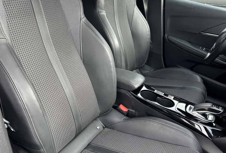 Peugeot 208 e-208 136ch GT-Line