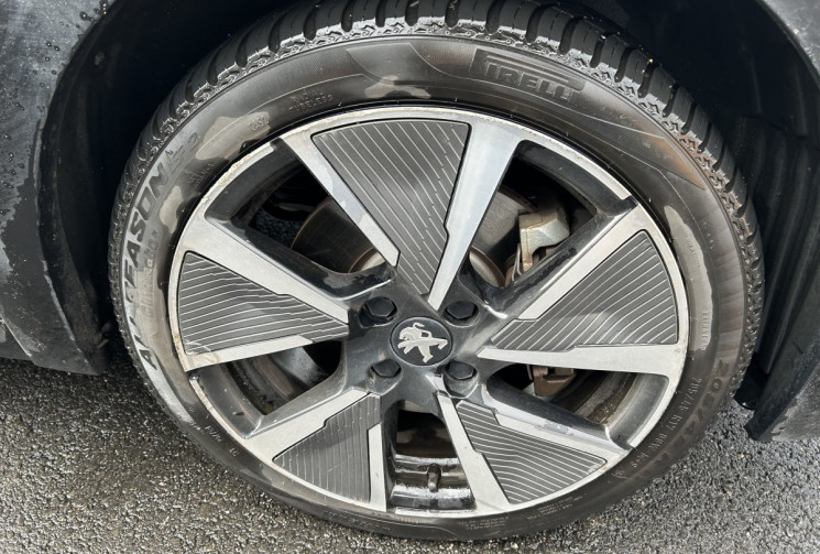 Peugeot 208 e-208 136ch GT-Line