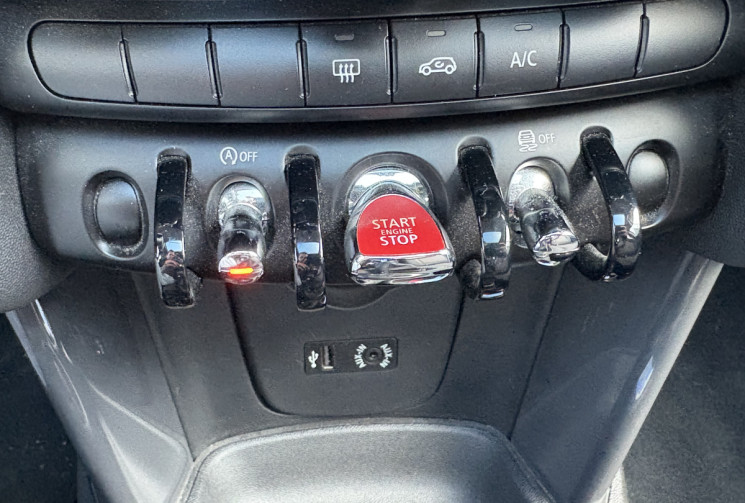 Mini Mini ONE 102cv * Harman Kardon * Toit Ouvrant * Keyless GO * Led Ambiance * 3 portes