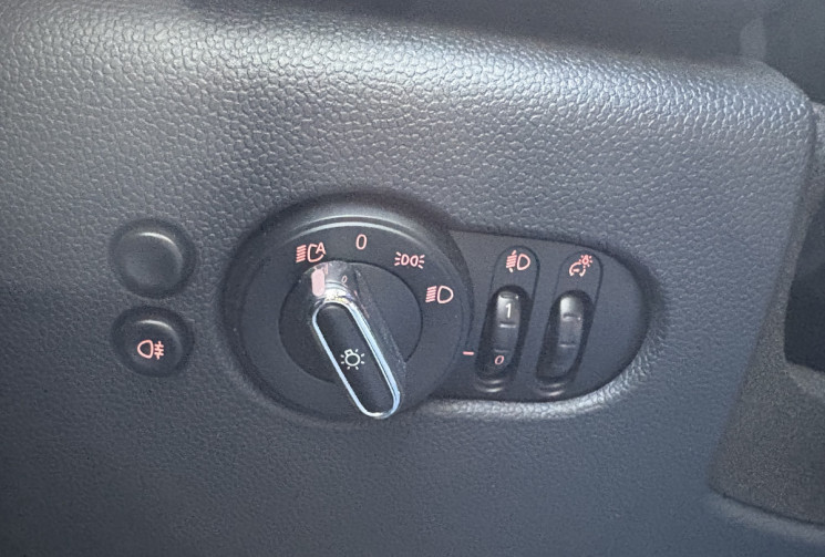 Mini Mini ONE 102cv * Harman Kardon * Toit Ouvrant * Keyless GO * Led Ambiance * 3 portes