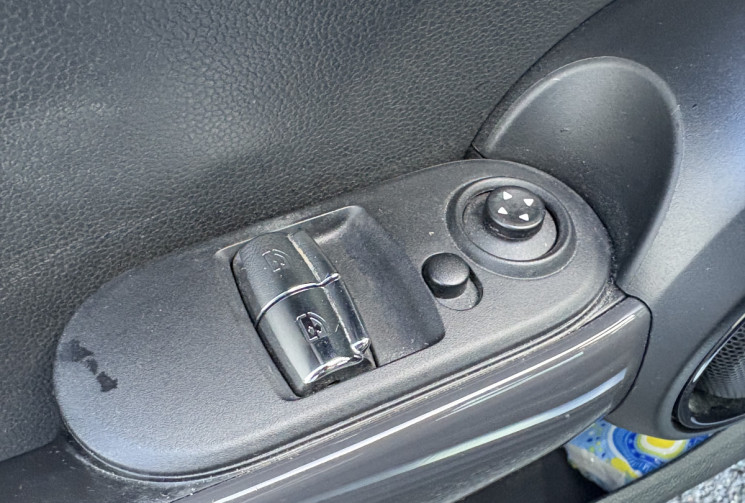 Mini Mini ONE 102cv * Harman Kardon * Toit Ouvrant * Keyless GO * Led Ambiance * 3 portes