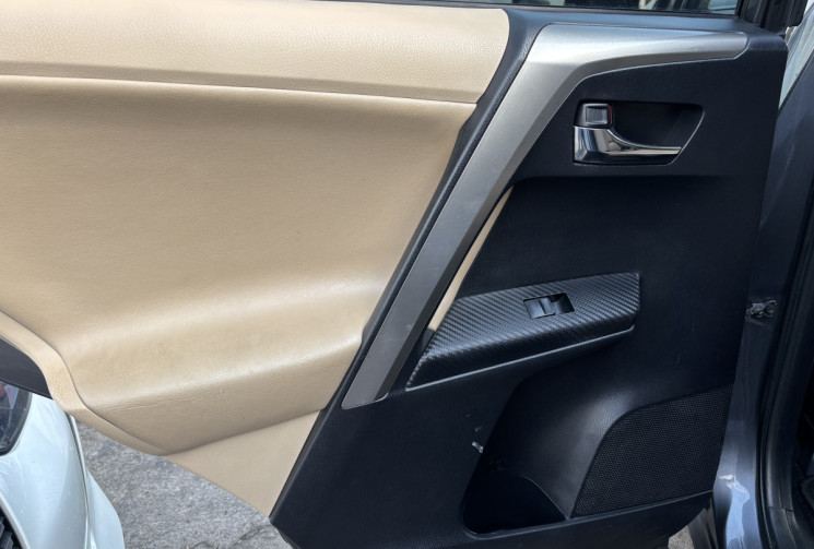 Toyota RAV4 2.2 D 4WD 150 LIFE boite auto