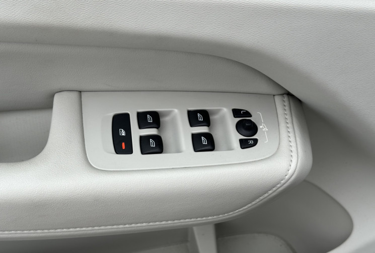 Volvo XC60 T8 TWIN 320+87 PLUG IN AWD GEARTRONIC INSCRIPTION LUXE * FULL ENTRETIEN * GARANTIE 6 MOIS