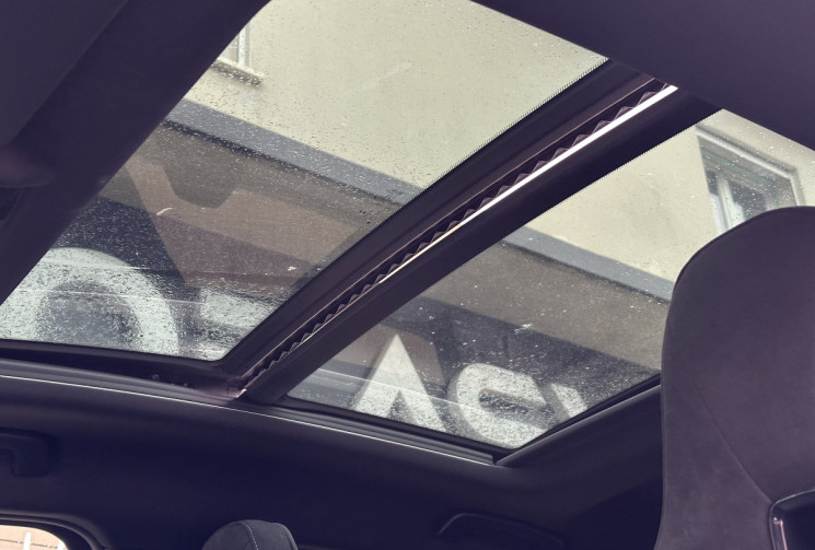 BMW Série 1 118i 140 M SPORT DKG7 * TOIT OUVRANT * HARMAN KARDON * AFFICHAGE TETE HAUTE * GARANTIE