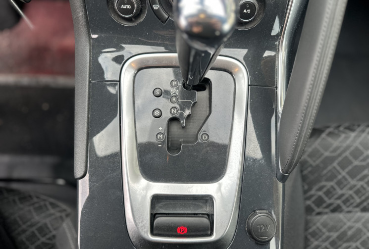 Peugeot 3008 I Phase 2 1.6 e-HDI 120 cv Boîte auto