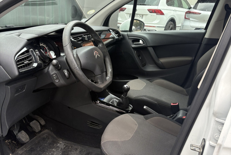 Citroën C3 1.4 HDI 68cv 2015 5 places 115000km / révisée / 2e main / très bon état / petit prix 