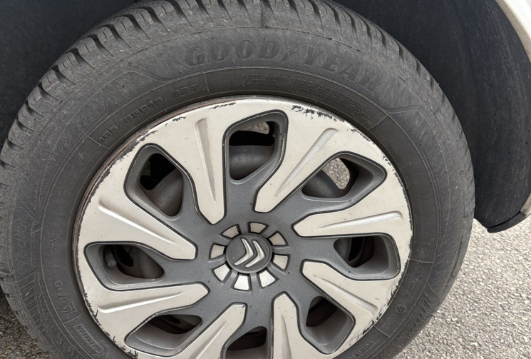 Citroën C3 1.4 HDI 68cv 2015 5 places 115000km / révisée / 2e main / très bon état / petit prix 