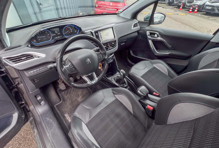 Peugeot 2008 1.2 e-THP 110 ALLURE 1er MAIN HISTORIQUE COMPLET 