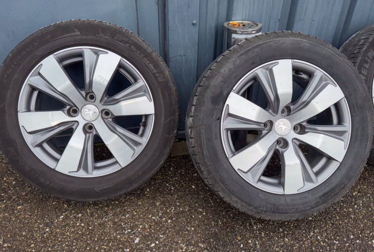 Peugeot 2008 2008 1.2 e-THP 110 ALLURE 1er MAIN HISTORIQUE COMPLET 